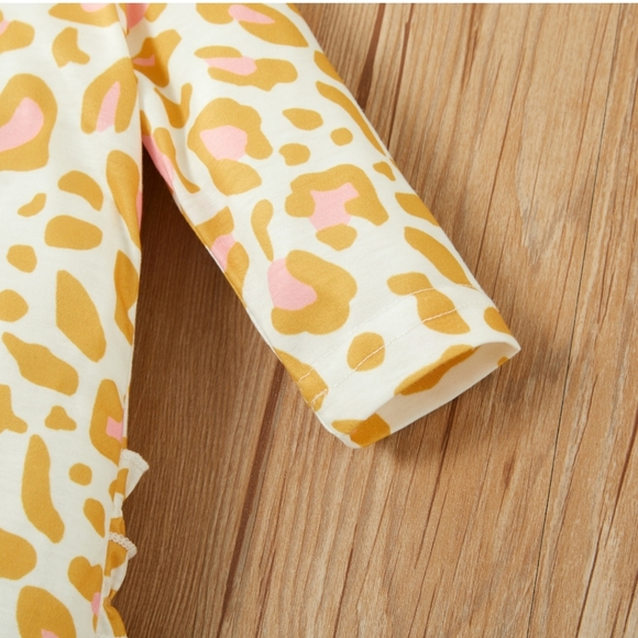 NWT 2pcs Baby Leopard Ruffled Jumpsuit/ Headband - Picture 5 of 6